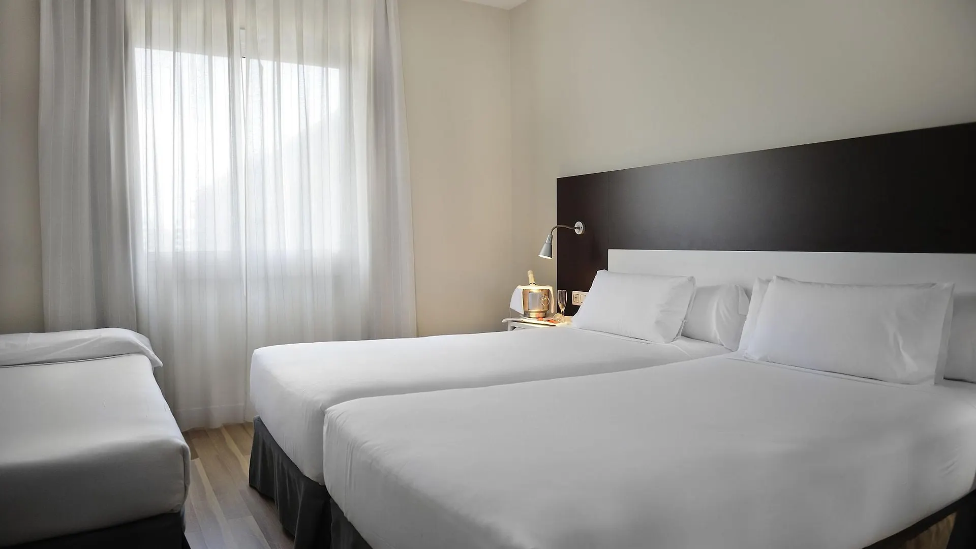 Arenas Atiram Hotel Barcelona